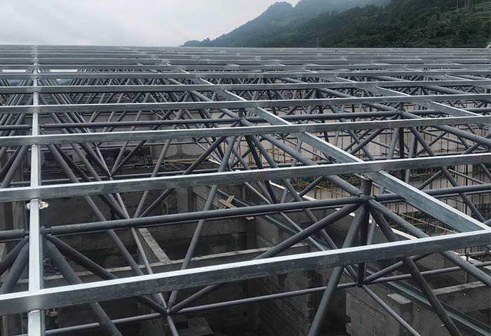 句容仁怀冠英学校艺体楼网架